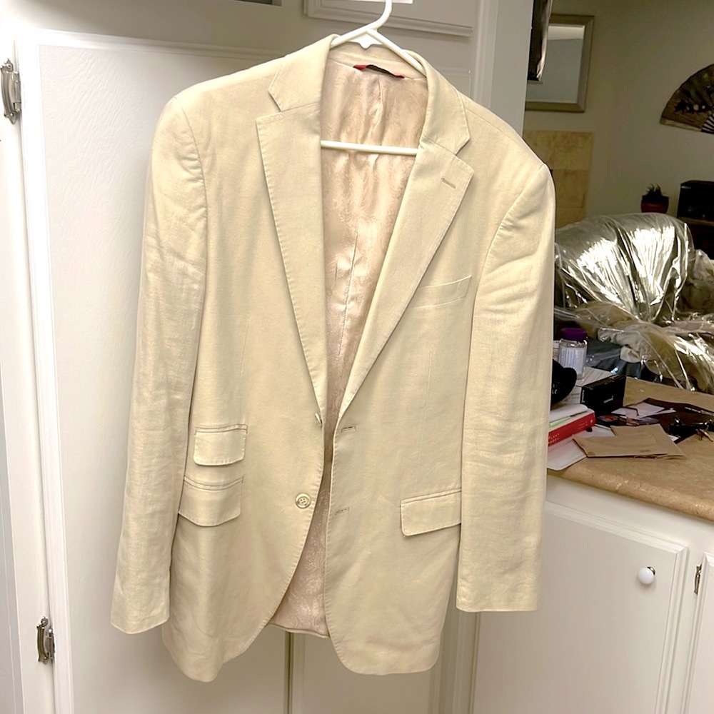Brioni  Loro piana linen super 150 sports coat notch lapel 2 vent back 2 button